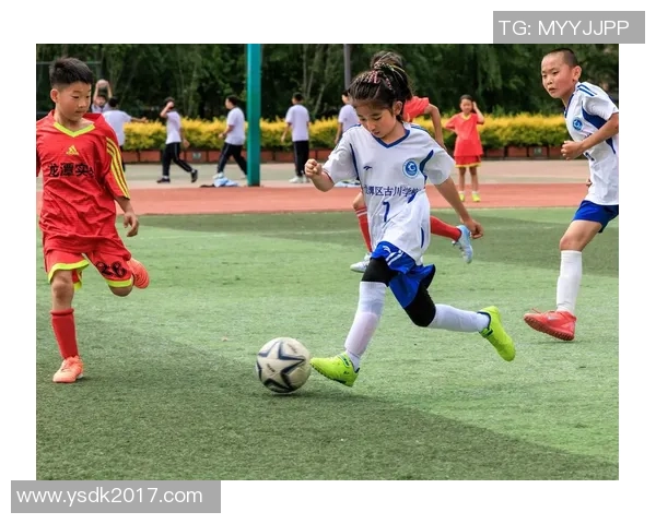 艺术与激情交融的足球明星展现独特魅力与风采