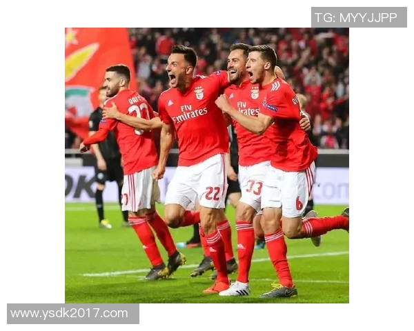 本菲卡与波尔图激战正酣谁将赢得这场足球巅峰对决