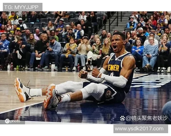 头发浓密的篮球明星们在赛场上的风采与魅力解析